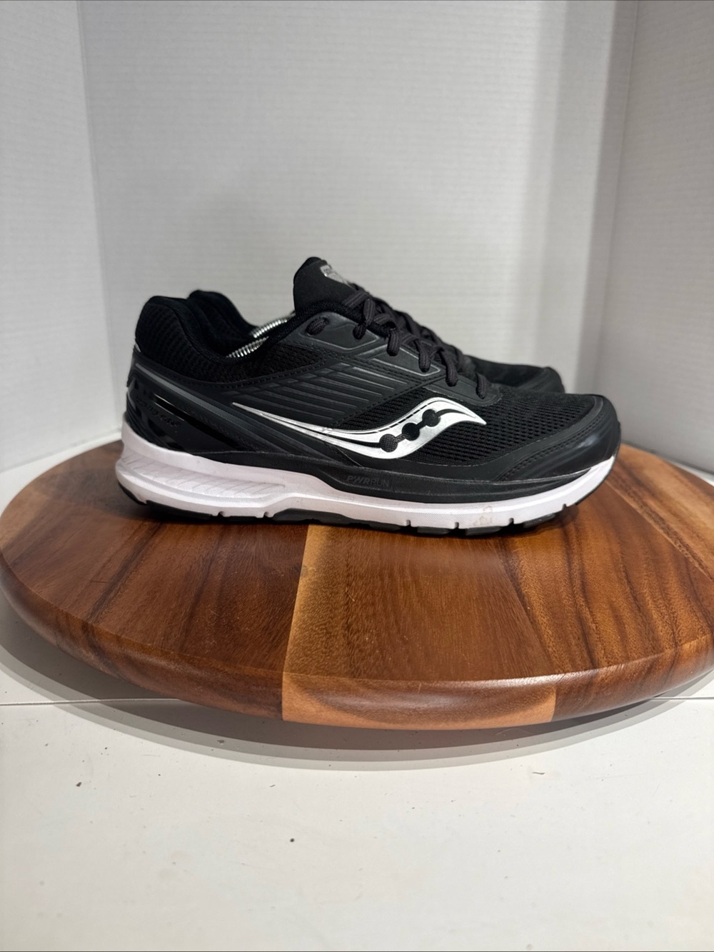 Saucony Men’s Size 8.5 Echelon 8 Athletic Shoes Black S20574-40